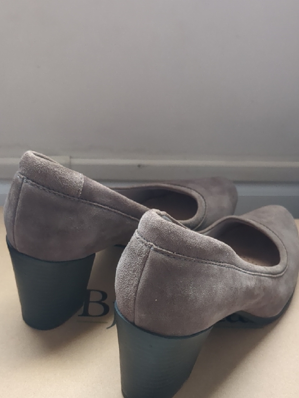 Clarks Taupe Suede Heels Pumps 7 - Picture 6 of 6